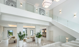 Villa de luxe exclusive de style andalou à vendre dans la résidence sécurisée El Madroñal à Marbella - Benahavis 781608 