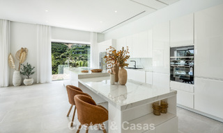 Villa de luxe exclusive de style andalou à vendre dans la résidence sécurisée El Madroñal à Marbella - Benahavis 781612 