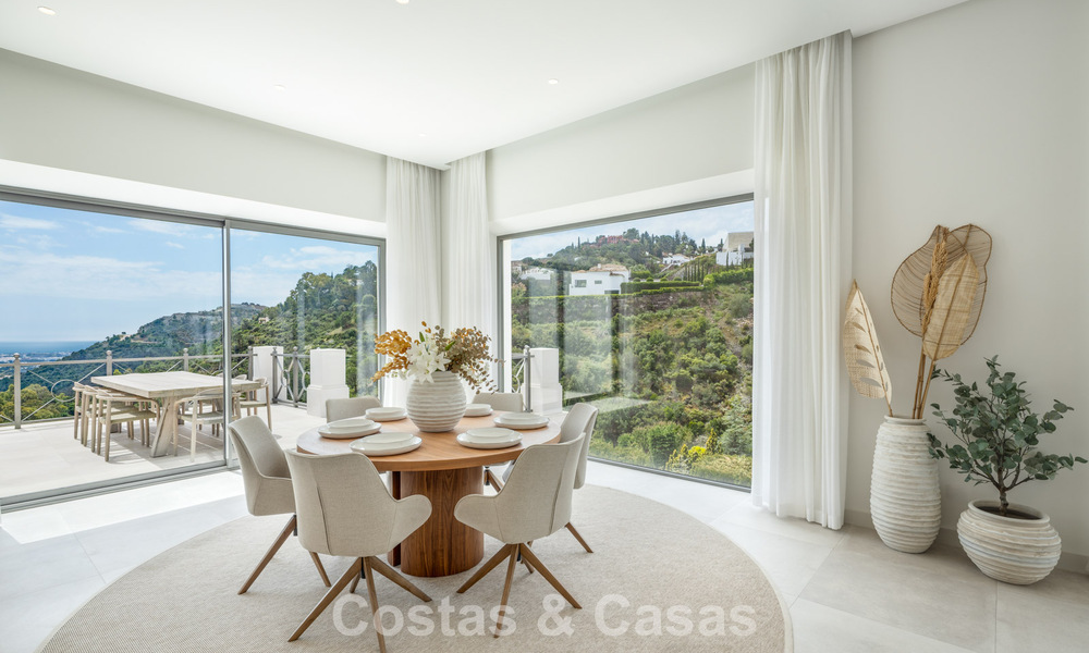 Villa de luxe exclusive de style andalou à vendre dans la résidence sécurisée El Madroñal à Marbella - Benahavis 781613