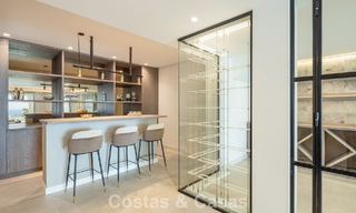 Villa de luxe exclusive de style andalou à vendre dans la résidence sécurisée El Madroñal à Marbella - Benahavis 781619 