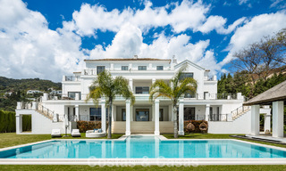 Villa de luxe exclusive de style andalou à vendre dans la résidence sécurisée El Madroñal à Marbella - Benahavis 781622 