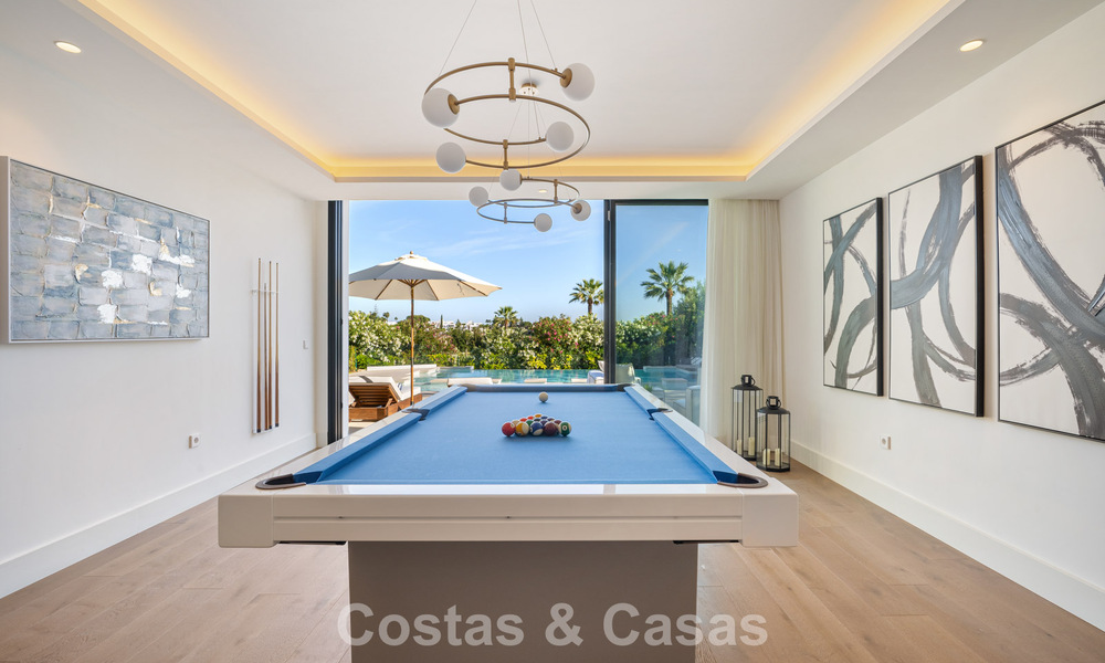 Villa de luxe ultramoderne, prête à emménager, à vendre dans la Vallée des Golfs de Nueva Andalucia, Marbella 781647