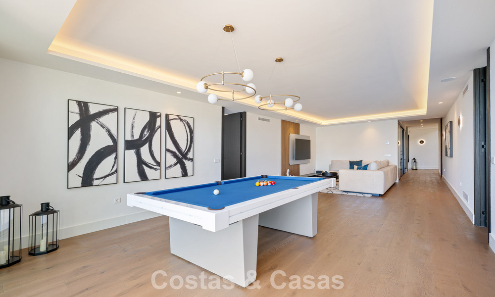 Villa de luxe ultramoderne, prête à emménager, à vendre dans la Vallée des Golfs de Nueva Andalucia, Marbella 781650