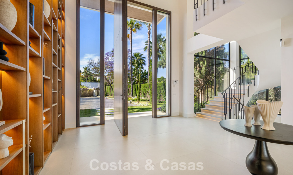 Villa de luxe ultramoderne, prête à emménager, à vendre dans la Vallée des Golfs de Nueva Andalucia, Marbella 781663