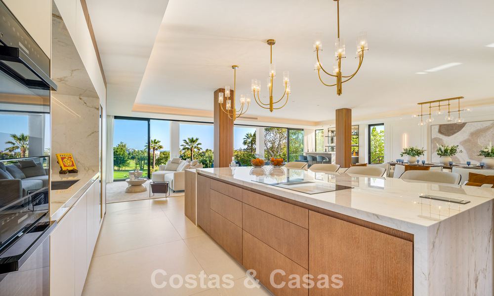 Villa de luxe ultramoderne, prête à emménager, à vendre dans la Vallée des Golfs de Nueva Andalucia, Marbella 781668