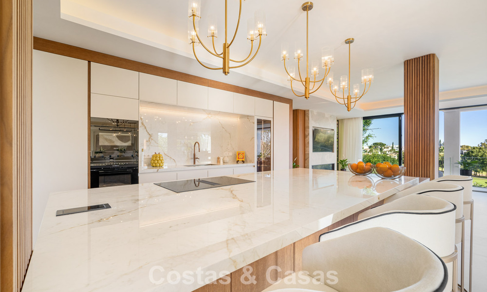 Villa de luxe ultramoderne, prête à emménager, à vendre dans la Vallée des Golfs de Nueva Andalucia, Marbella 781669