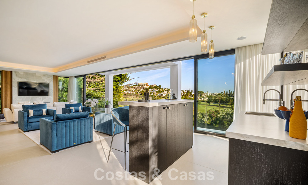 Villa de luxe ultramoderne, prête à emménager, à vendre dans la Vallée des Golfs de Nueva Andalucia, Marbella 781671