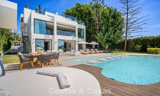 Villa de luxe ultramoderne, prête à emménager, à vendre dans la Vallée des Golfs de Nueva Andalucia, Marbella 781695 