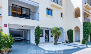 Magnifique maison de ville rénovée à vendre en première ligne du golf d'Aloha à Nueva Andalucia, Marbella 781715 