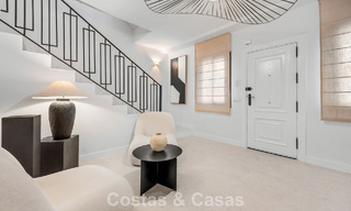 Magnifique maison de ville rénovée à vendre en première ligne du golf d'Aloha à Nueva Andalucia, Marbella 781721 
