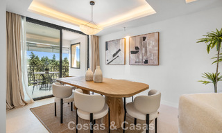 Magnifique maison de ville rénovée à vendre en première ligne du golf d'Aloha à Nueva Andalucia, Marbella 781727 