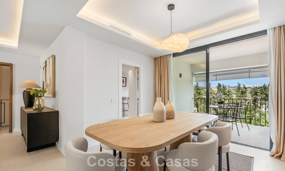 Magnifique maison de ville rénovée à vendre en première ligne du golf d'Aloha à Nueva Andalucia, Marbella 781729