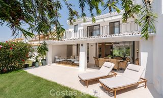 Magnifique maison de ville rénovée à vendre en première ligne du golf d'Aloha à Nueva Andalucia, Marbella 781735 
