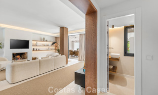 Magnifique maison de ville rénovée à vendre en première ligne du golf d'Aloha à Nueva Andalucia, Marbella 781740 