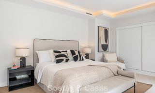 Magnifique maison de ville rénovée à vendre en première ligne du golf d'Aloha à Nueva Andalucia, Marbella 781746 