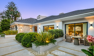 Magnifique villa en première ligne de golf à vendre au cœur de Nueva Andalucia, Marbella 781775 