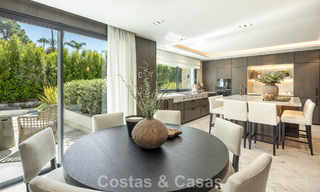Magnifique villa en première ligne de golf à vendre au cœur de Nueva Andalucia, Marbella 781782 
