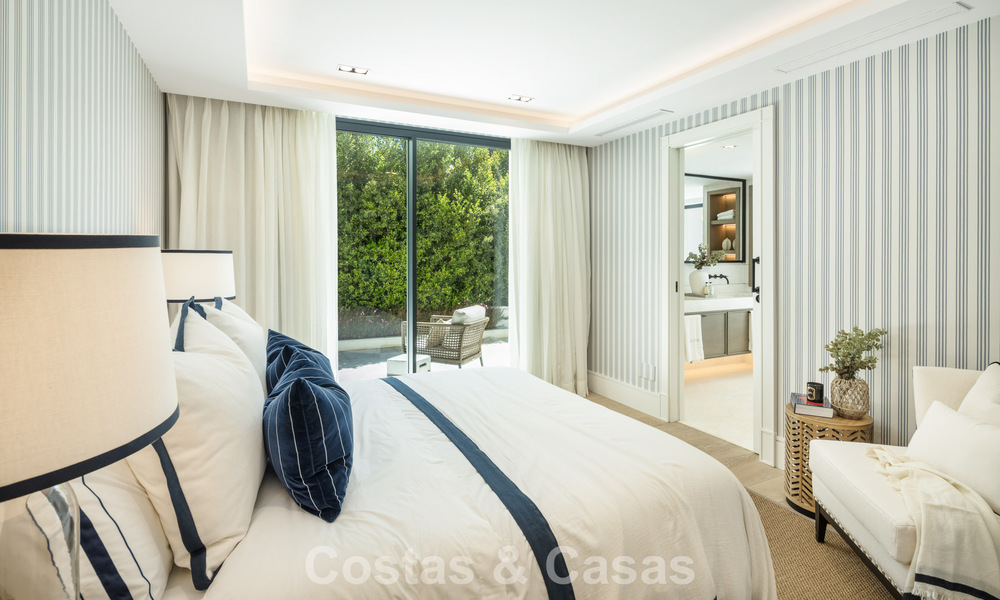 Magnifique villa en première ligne de golf à vendre au cœur de Nueva Andalucia, Marbella 781786