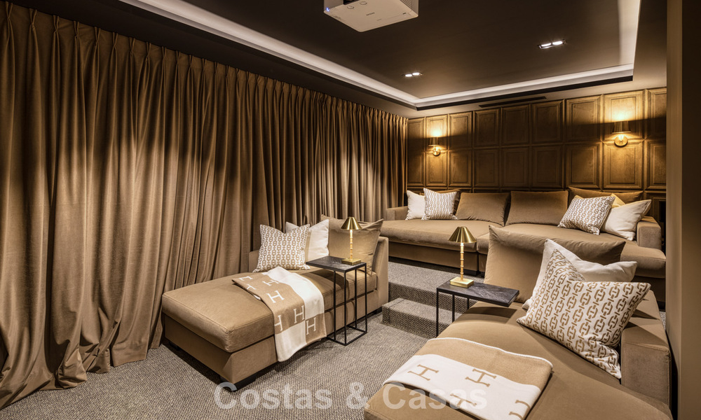 Magnifique villa en première ligne de golf à vendre au cœur de Nueva Andalucia, Marbella 781798