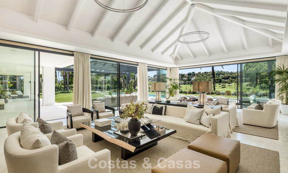 Magnifique villa en première ligne de golf à vendre au cœur de Nueva Andalucia, Marbella 781804