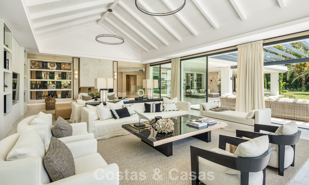 Magnifique villa en première ligne de golf à vendre au cœur de Nueva Andalucia, Marbella 781805