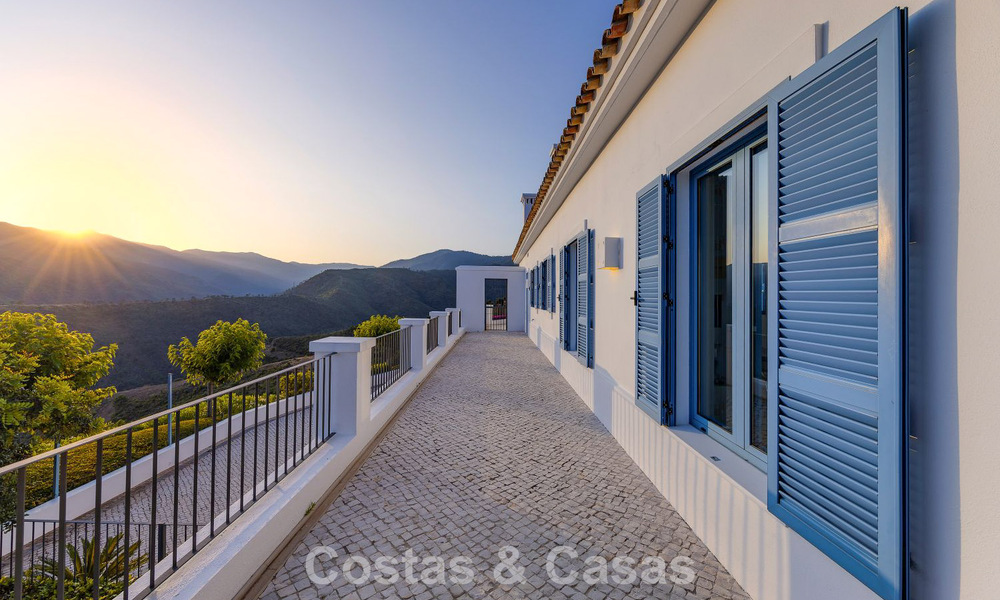 Maison méditerranéenne avec vue imprenable sur la mer à vendre à Benahavis - Marbella 781806