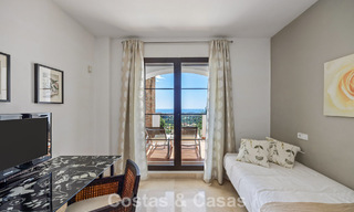 Spacieux appartement de 3 chambres, prêt à emménager, avec vue sur le golf et la mer, à vendre à Benahavis - Marbella 781908 