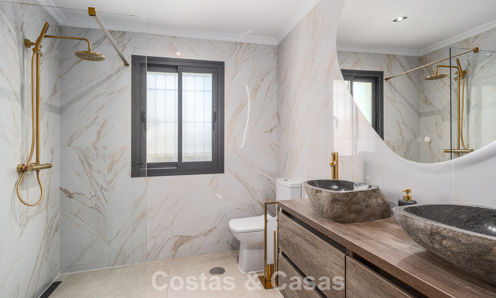 Élégante maison familiale à vendre dans la Vallée des Golfs de Nueva Andalucia, Marbella 781871