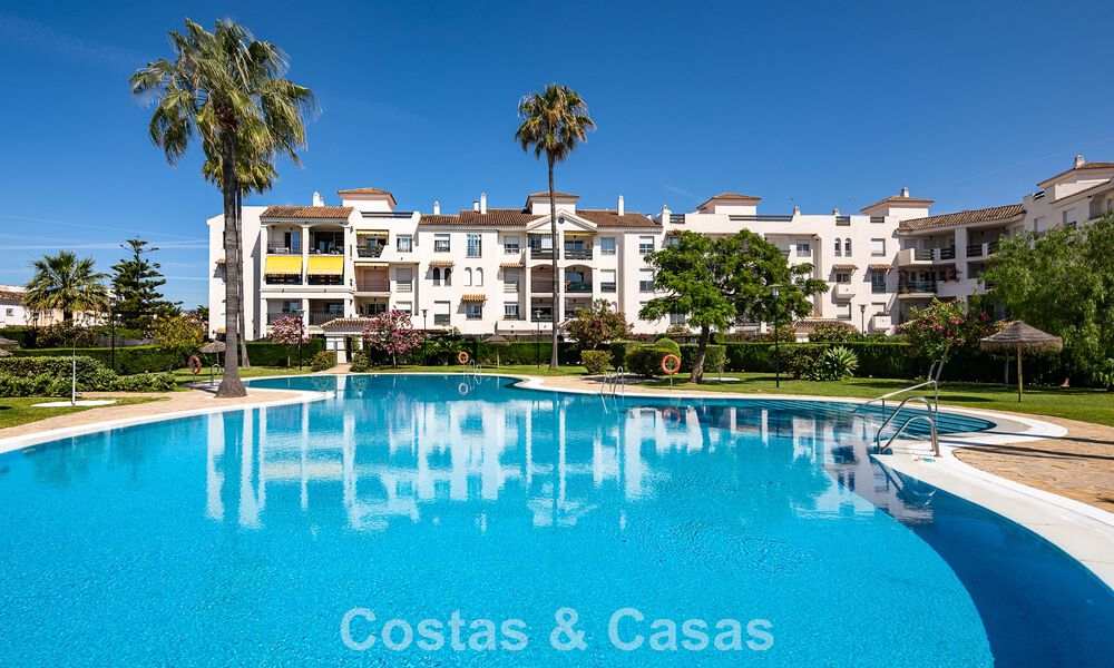 Spacieux appartement de 3 chambres à vendre, à quelques pas de la plage et du centre de San Pedro, Marbella 781934