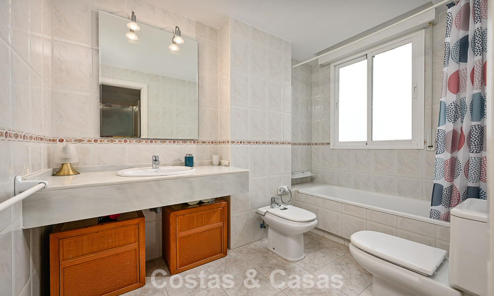 Spacieux appartement de 3 chambres à vendre, à quelques pas de la plage et du centre de San Pedro, Marbella 781940