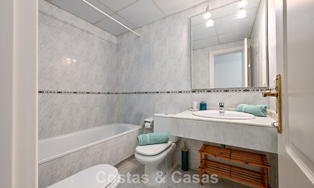 Spacieux appartement de 3 chambres à vendre, à quelques pas de la plage et du centre de San Pedro, Marbella 781941