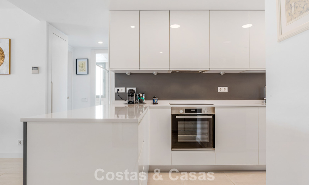 Appartement contemporain, prêt à emménager, à vendre sur le New Golden Mile, entre Marbella et Estepona 781960