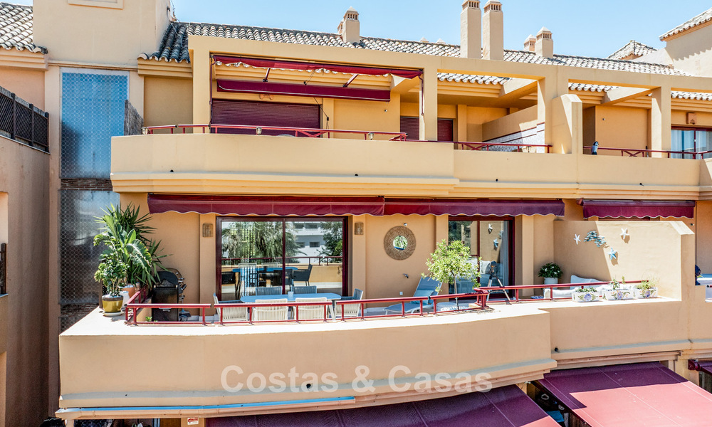 Appartement prêt à emménager avec vue sur la mer à vendre dans une résidence en bord de mer, à quelques pas du centre d'Estepona 782371