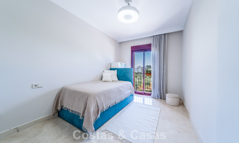 Appartement prêt à emménager avec vue sur la mer à vendre dans une résidence en bord de mer, à quelques pas du centre d'Estepona 782378