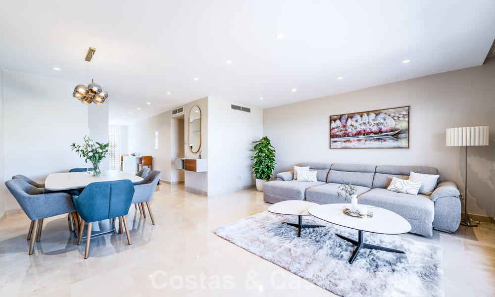 Appartement prêt à emménager avec vue sur la mer à vendre dans une résidence en bord de mer, à quelques pas du centre d'Estepona 782384
