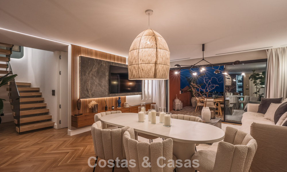 Duplex penthouse prêt à emménager avec vue imprenable sur la mer à vendre à Marbella - Benahavis 782388