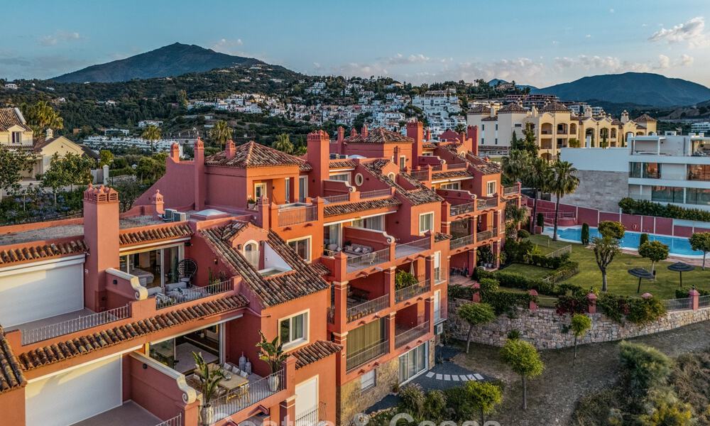 Duplex penthouse prêt à emménager avec vue imprenable sur la mer à vendre à Marbella - Benahavis 782392