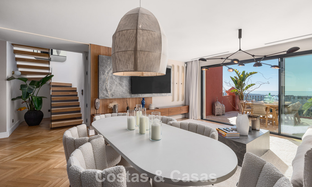 Duplex penthouse prêt à emménager avec vue imprenable sur la mer à vendre à Marbella - Benahavis 782398