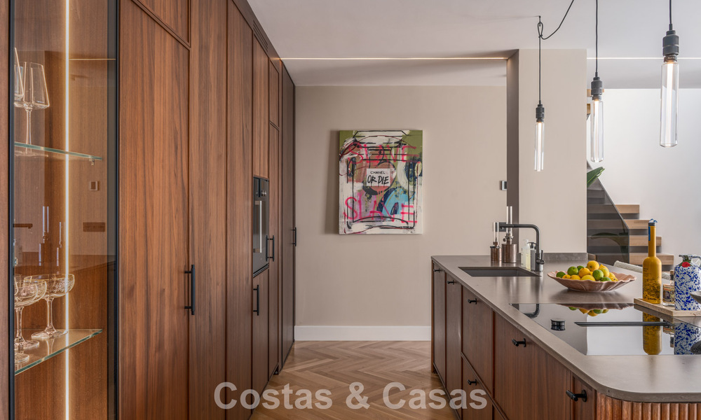 Duplex penthouse prêt à emménager avec vue imprenable sur la mer à vendre à Marbella - Benahavis 782401