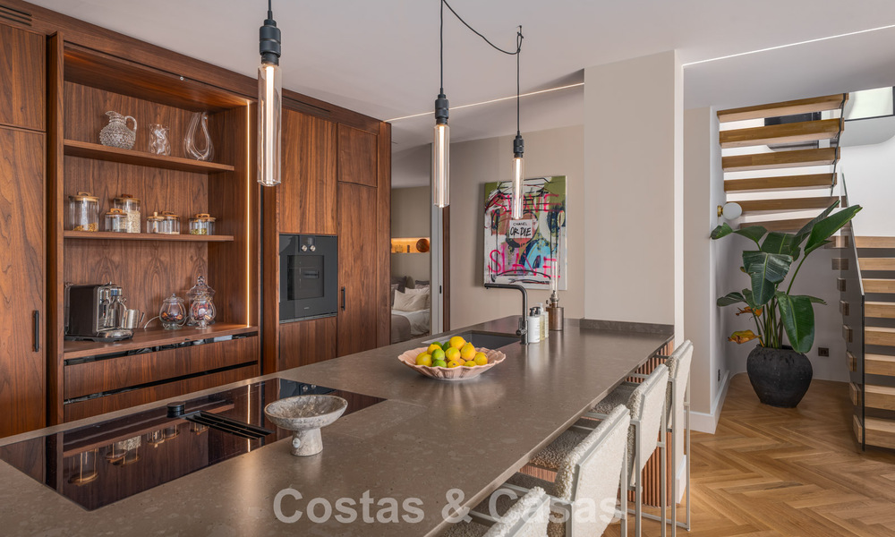 Duplex penthouse prêt à emménager avec vue imprenable sur la mer à vendre à Marbella - Benahavis 782402