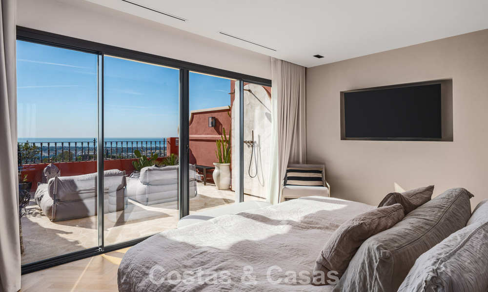 Duplex penthouse prêt à emménager avec vue imprenable sur la mer à vendre à Marbella - Benahavis 782403