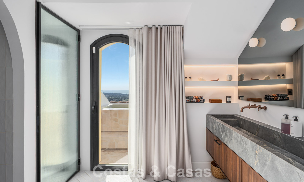 Duplex penthouse prêt à emménager avec vue imprenable sur la mer à vendre à Marbella - Benahavis 782404