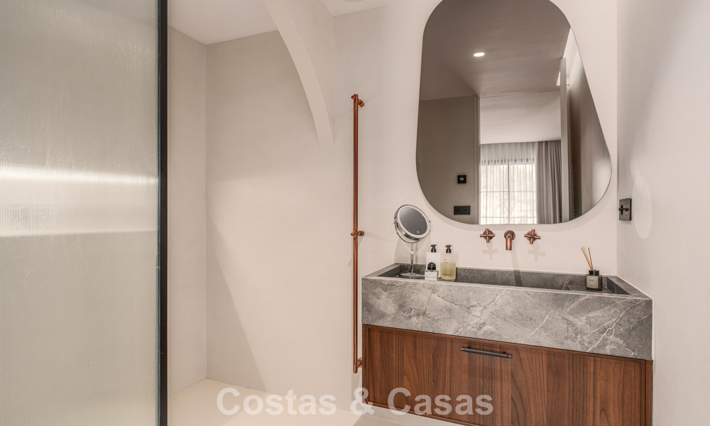 Duplex penthouse prêt à emménager avec vue imprenable sur la mer à vendre à Marbella - Benahavis 782411