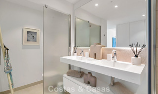 Appartement de luxe avec vue sur les montagnes et la mer, à vendre dans un complexe au style de vie avant-gardiste à Fuengirola, Costa del Sol 782102 