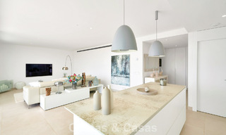 Appartement de luxe avec vue sur les montagnes et la mer, à vendre dans un complexe au style de vie avant-gardiste à Fuengirola, Costa del Sol 782117 