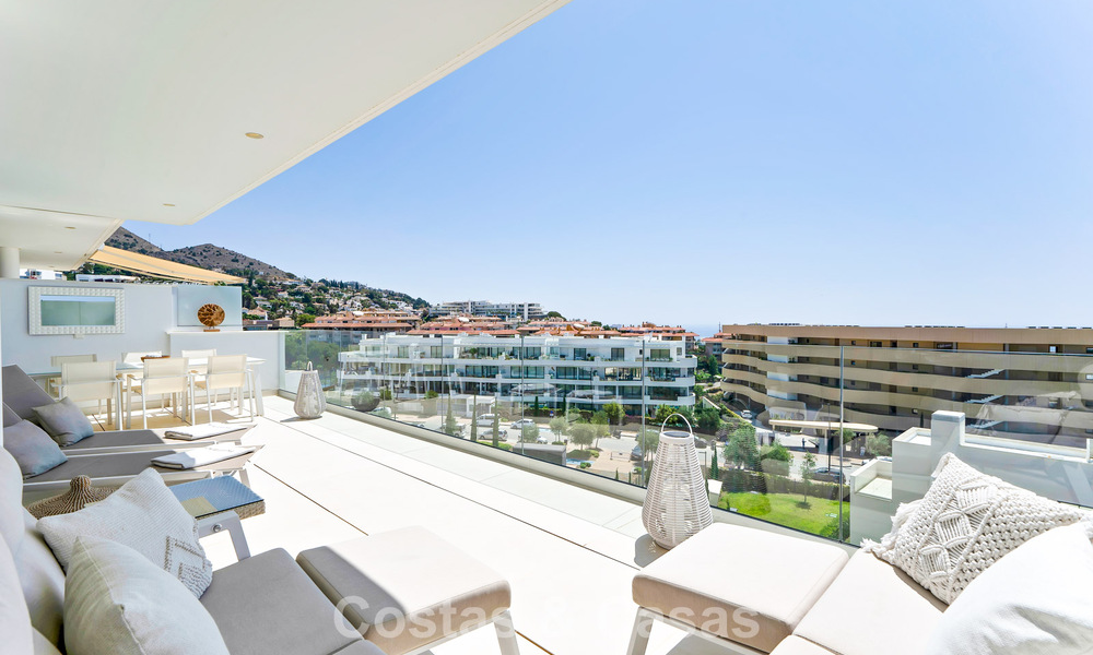 Appartement de luxe avec vue sur les montagnes et la mer, à vendre dans un complexe au style de vie avant-gardiste à Fuengirola, Costa del Sol 782121