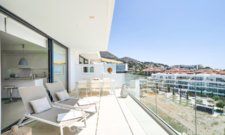 Appartement de luxe avec vue sur les montagnes et la mer, à vendre dans un complexe au style de vie avant-gardiste à Fuengirola, Costa del Sol 782122 