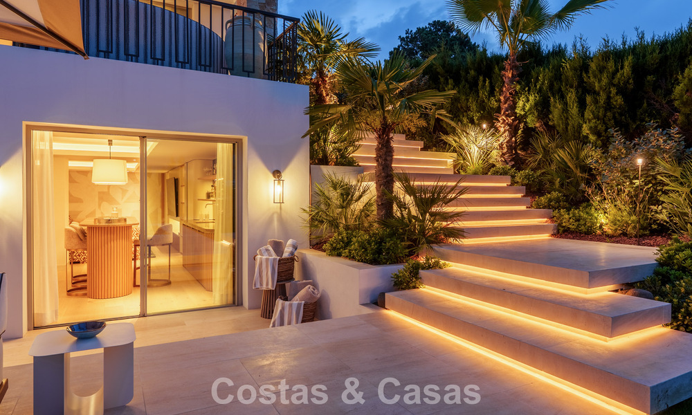 Villa de luxe, prête à emménager et élégamment rénovée, à vendre au cœur de la Vallée des Golfs de Nueva Andalucia, Marbella 783151