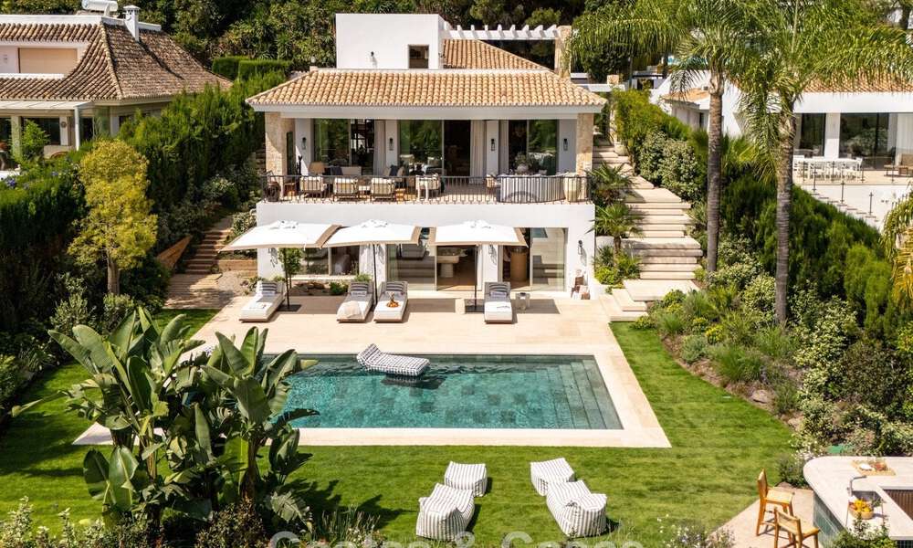 Villa de luxe, prête à emménager et élégamment rénovée, à vendre au cœur de la Vallée des Golfs de Nueva Andalucia, Marbella 783156