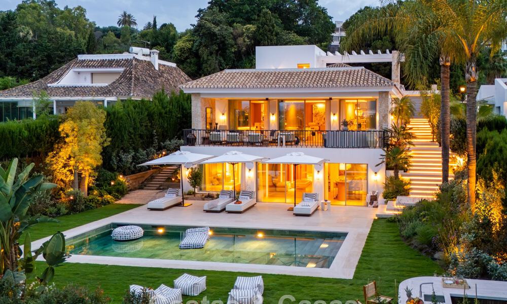 Villa de luxe, prête à emménager et élégamment rénovée, à vendre au cœur de la Vallée des Golfs de Nueva Andalucia, Marbella 783157